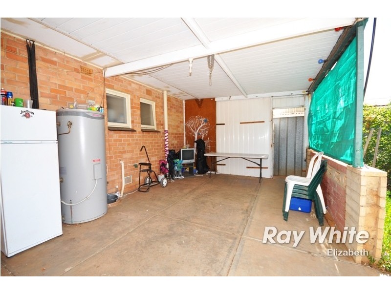 15. St Leonard Crescent, Elizabeth Downs SA 5113