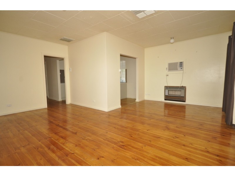 13 St Leonard Street, Elizabeth Downs SA 5113