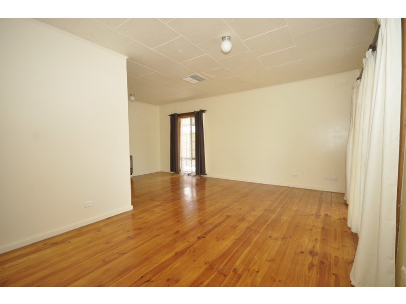 13 St Leonard Street, Elizabeth Downs SA 5113