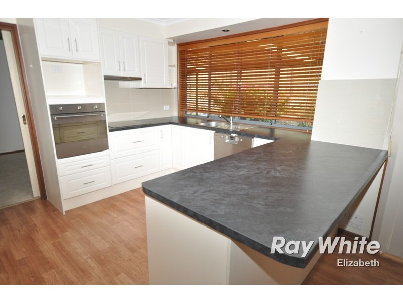 8 Penarth Court, Hillbank SA 5112