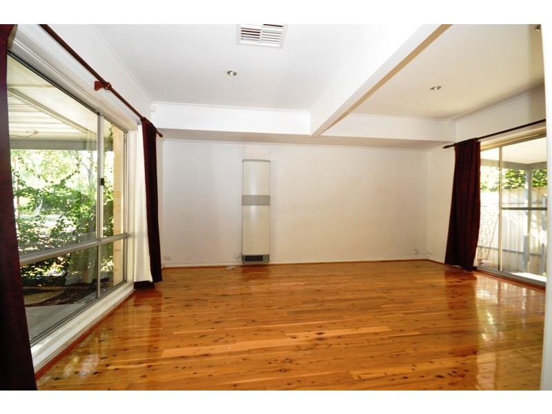 16 Down Drive, Valley View SA 5093