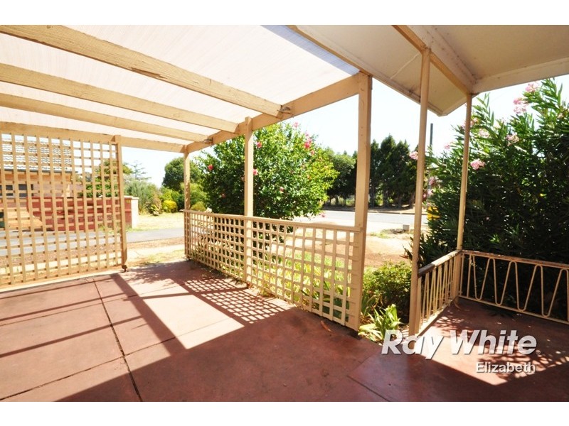 5 Dauntsey Rd, Elizabeth SA 5112