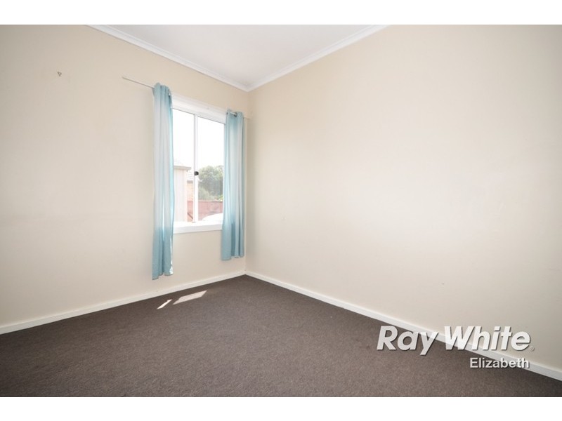 5 Dauntsey Rd, Elizabeth SA 5112