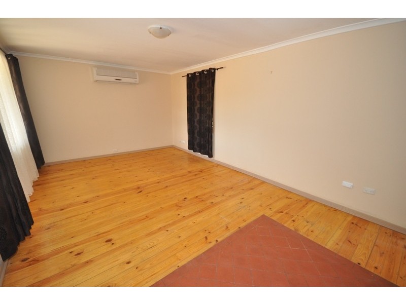 18 Cavenagh Street, Elizabeth Downs SA 5113