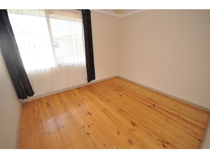 18 Cavenagh Street, Elizabeth Downs SA 5113