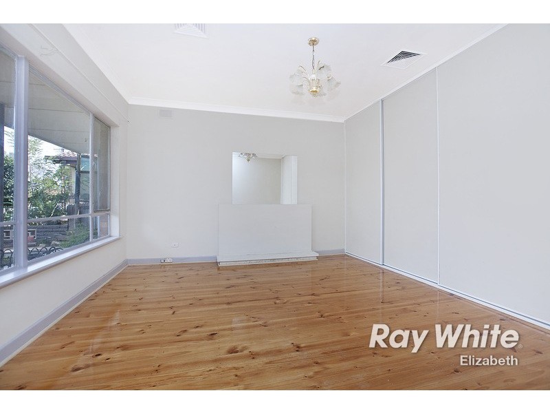 17 Jennifer Terrace, Parafield Gardens SA 5107