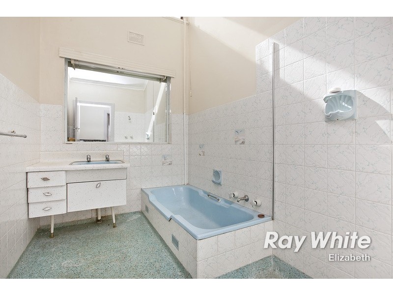 17 Jennifer Terrace, Parafield Gardens SA 5107