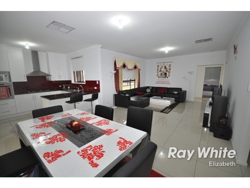 18 Garrad Street, Blakeview SA 5114