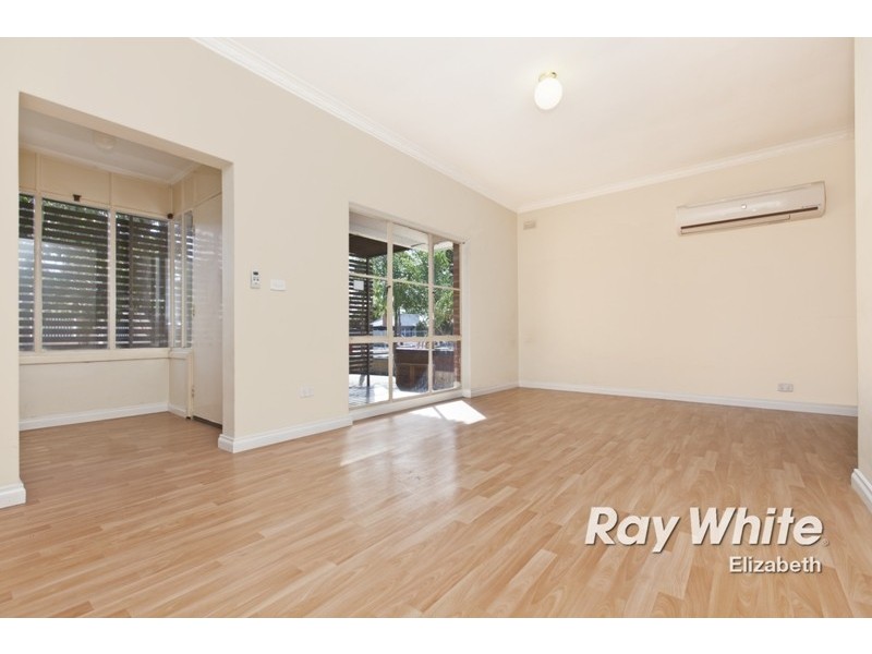 25 Marleycombe Road, Elizabeth Vale SA 5112