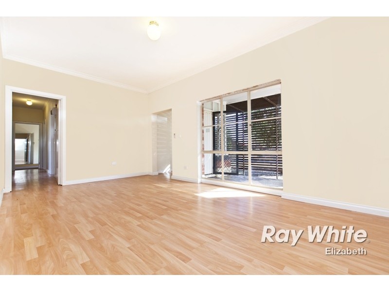 25 Marleycombe Road, Elizabeth Vale SA 5112