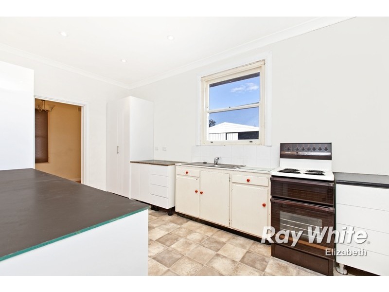 25 Marleycombe Road, Elizabeth Vale SA 5112