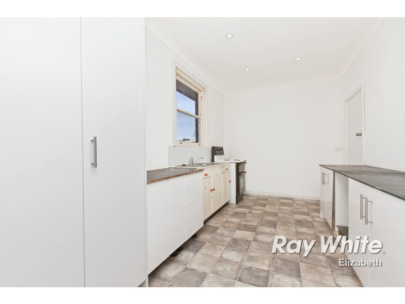 25 Marleycombe Road, Elizabeth Vale SA 5112