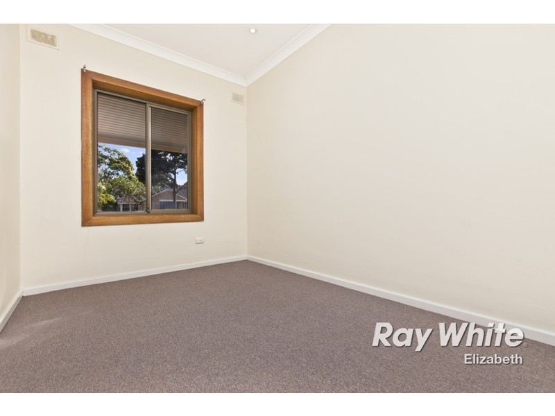 25 Marleycombe Road, Elizabeth Vale SA 5112