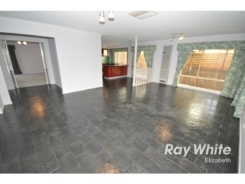 28 Holyoake Court, Hillbank SA 5112