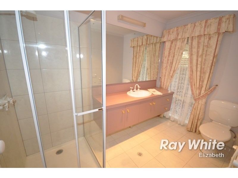 28 Holyoake Court, Hillbank SA 5112