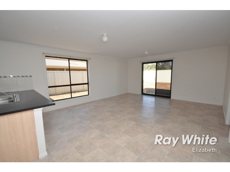 5 Grace Boulevard, Smithfield Plains SA 5114