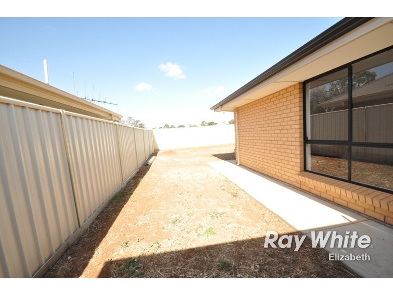 5 Grace Boulevard, Smithfield Plains SA 5114
