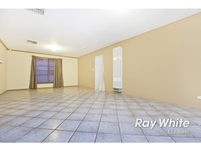 9 Crawford Grove, Andrews Farm SA 5114