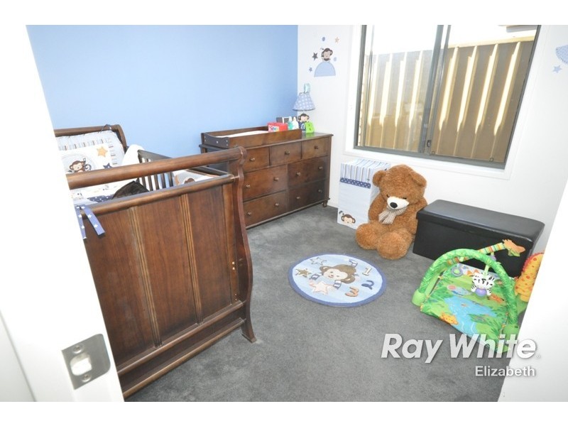 16 Oxford Drive, Andrews Farm SA 5114