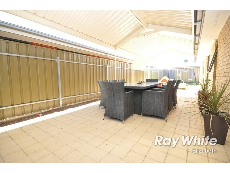 16 Oxford Drive, Andrews Farm SA 5114