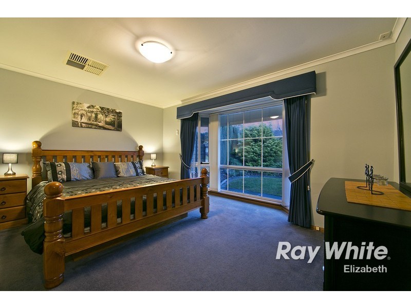 18 Bent Court, Wynn Vale SA 5127