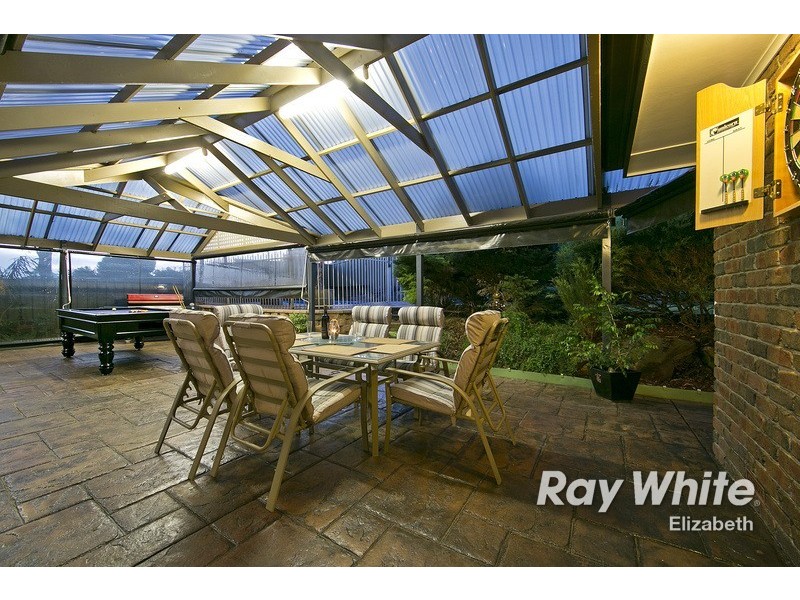 18 Bent Court, Wynn Vale SA 5127