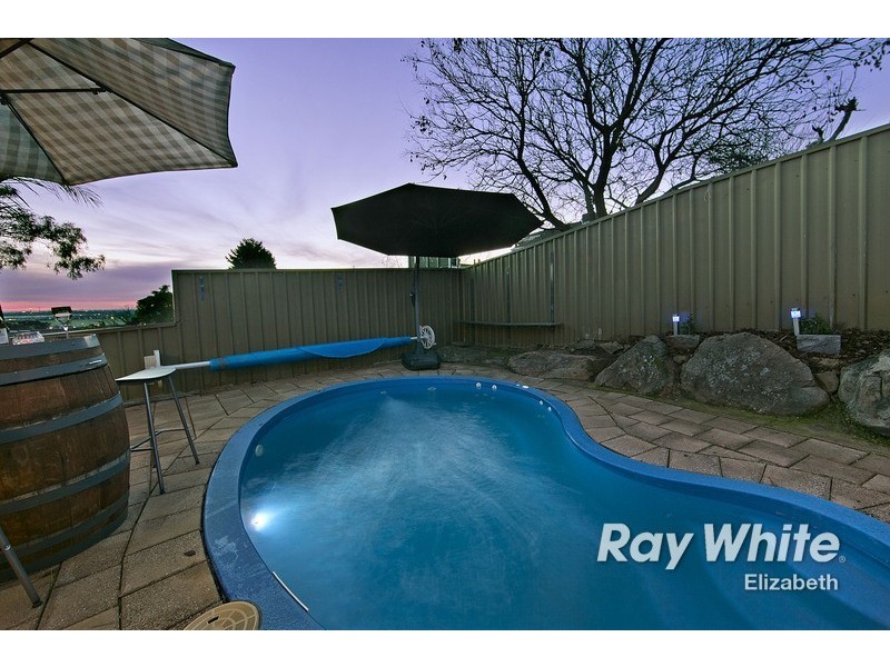 18 Bent Court, Wynn Vale SA 5127