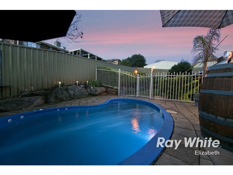 18 Bent Court, Wynn Vale SA 5127