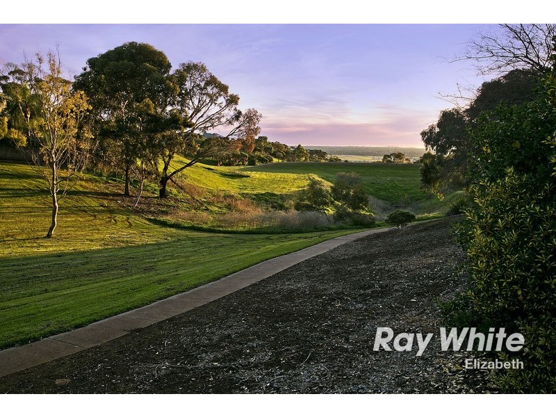 18 Bent Court, Wynn Vale SA 5127