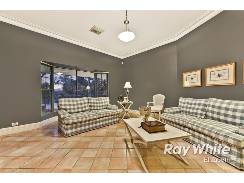 18 Oradala Court, Salisbury Heights SA 5109