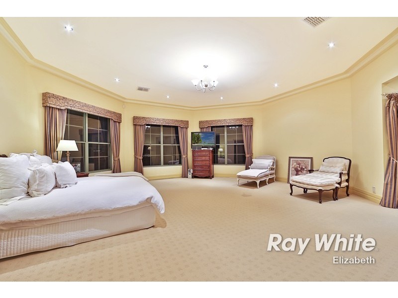 18 Oradala Court, Salisbury Heights SA 5109