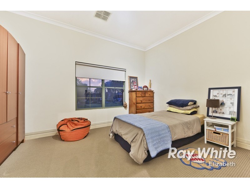 18 Oradala Court, Salisbury Heights SA 5109