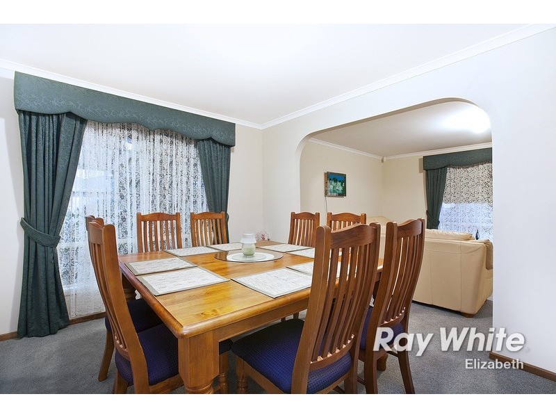 33 Jemalong Crescent, Roseworthy SA 5371
