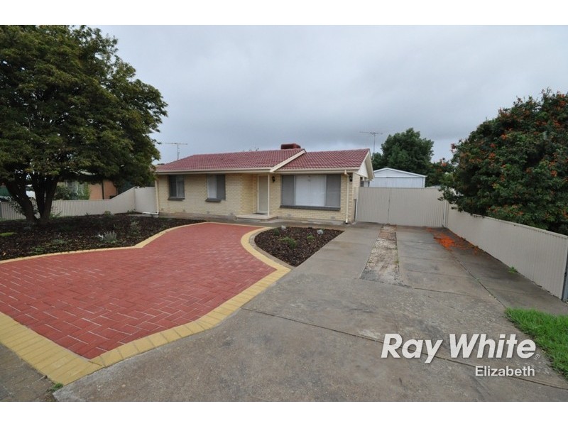 15 Douglas Street, Elizabeth Downs SA 5113