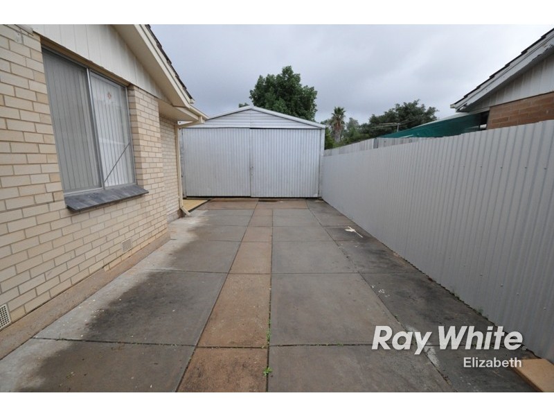 15 Douglas Street, Elizabeth Downs SA 5113