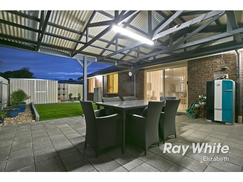 5 Greenlea Court, Munno Para West SA 5115