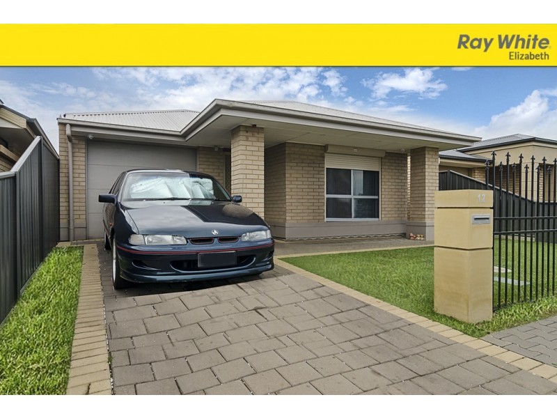 12 Tuggerah Street, Andrews Farm SA 5114