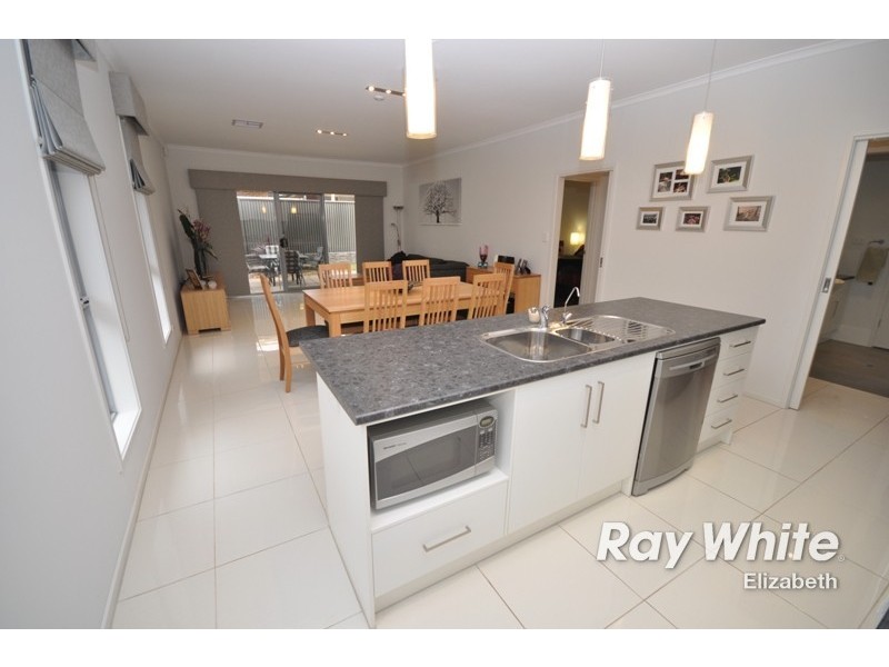 15 Swinden Crescent, Blakeview SA 5114