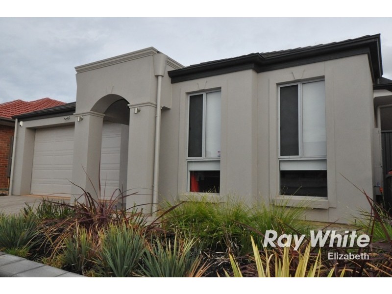 15 Swinden Crescent, Blakeview SA 5114