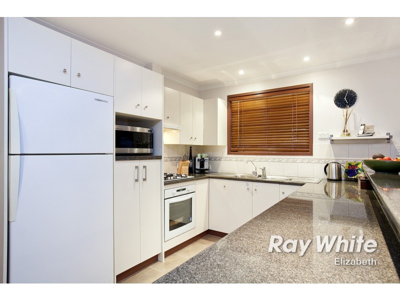 8 Riddoch Drive, Andrews Farm SA 5114