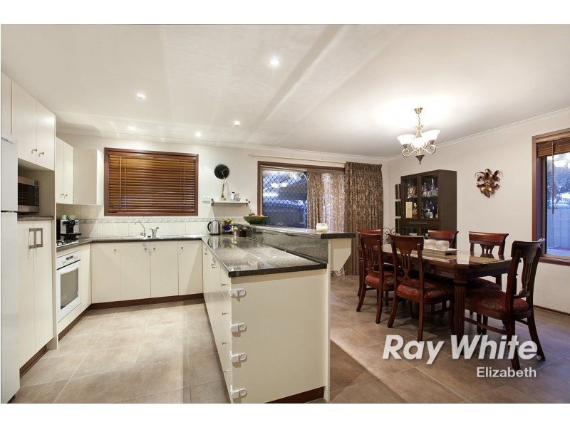 8 Riddoch Drive, Andrews Farm SA 5114