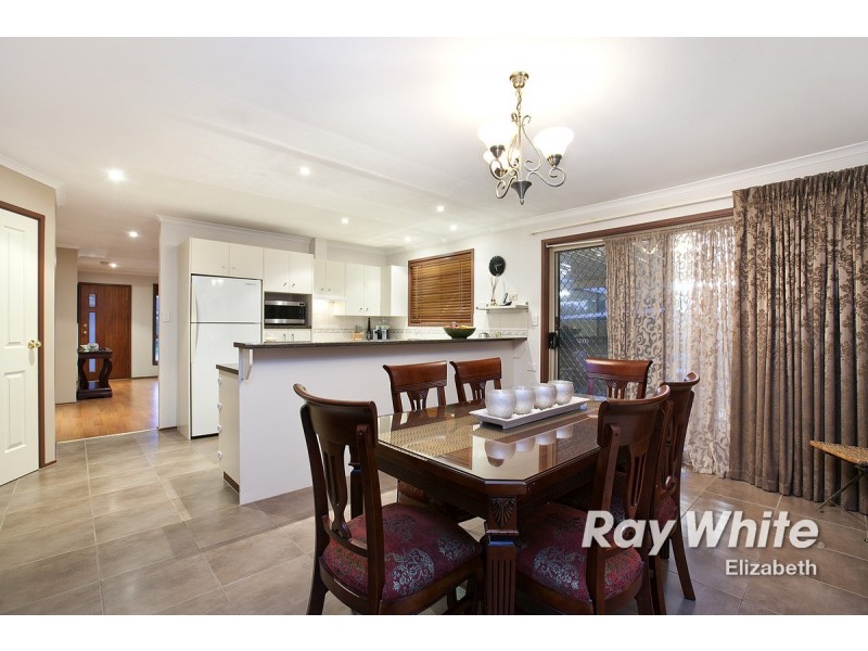8 Riddoch Drive, Andrews Farm SA 5114
