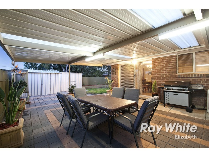 8 Riddoch Drive, Andrews Farm SA 5114