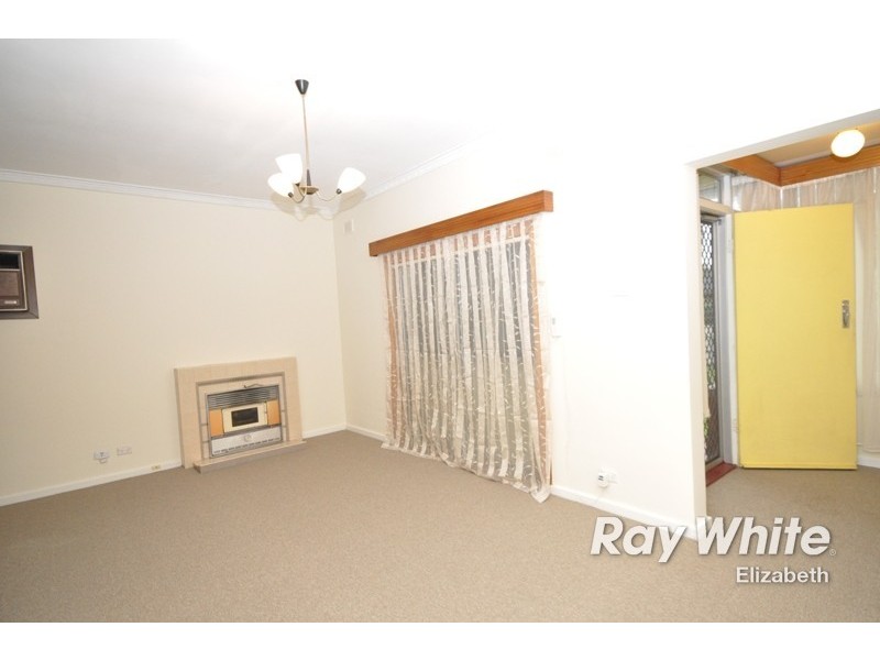 13 Lockerly Street, Elizabeth Vale SA 5112