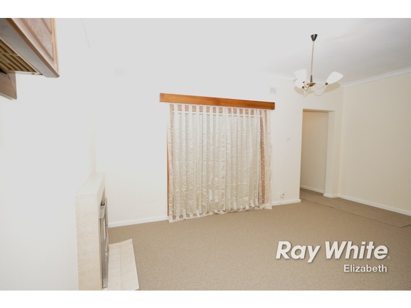 13 Lockerly Street, Elizabeth Vale SA 5112