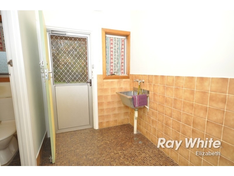 13 Lockerly Street, Elizabeth Vale SA 5112