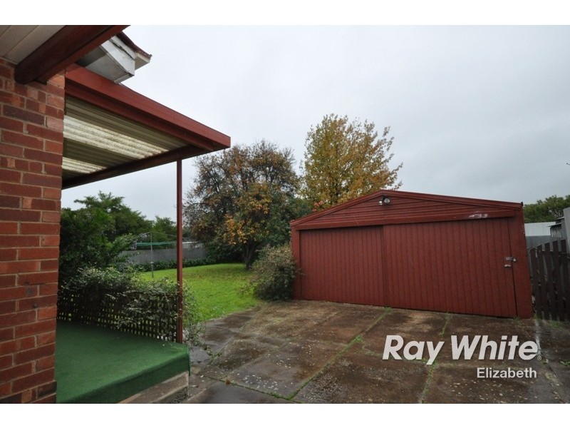 13 Lockerly Street, Elizabeth Vale SA 5112