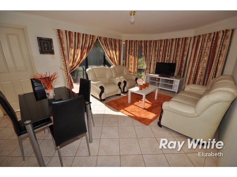 21 Modra Circuit, Hillbank SA 5112