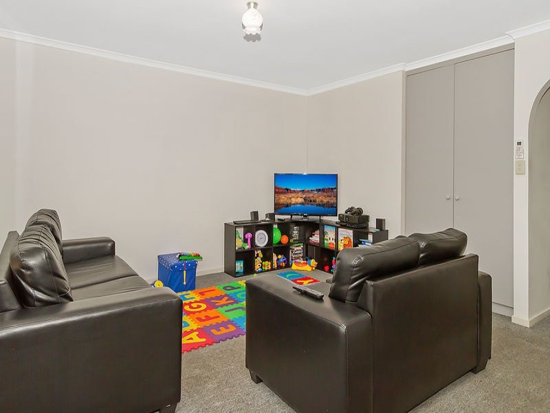 19 Sharrad Crt, Andrews Farm SA 5114