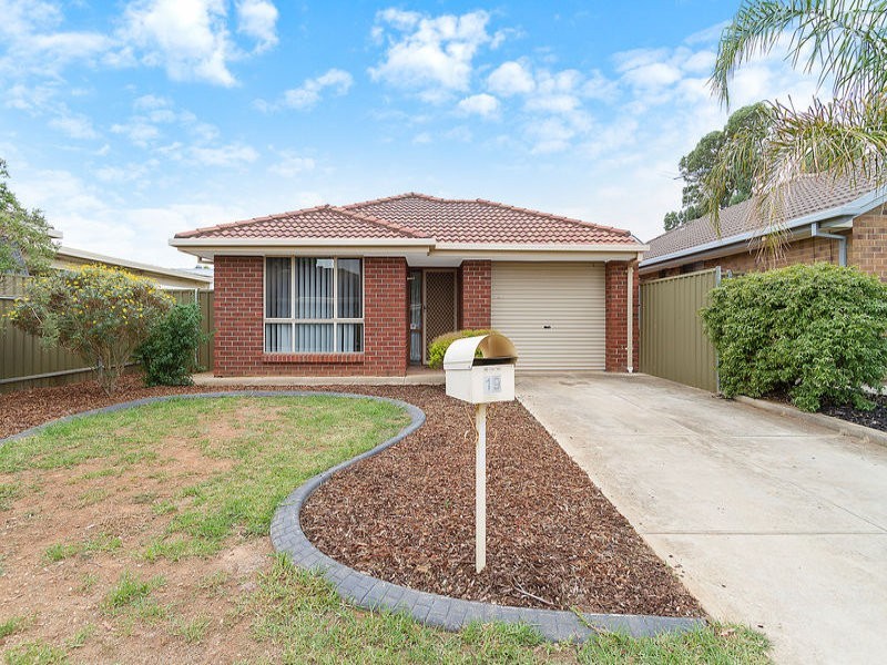 19 Sharrad Crt, Andrews Farm SA 5114